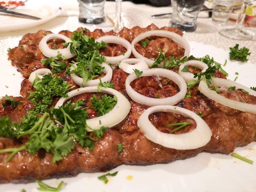 Noah | restaurant | 2146 Rue Lucien-Thimens, Saint-Laurent, QC H4R 1L1, Canada | 4383866624 OR +1 438-386-6624