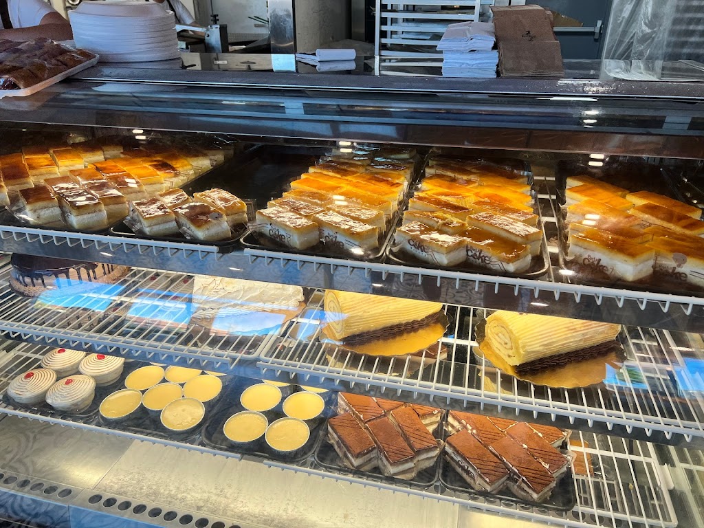 Party Cake Bakery | restaurant | 1356 SW 8th St, Miami, FL 33135, USA | 7865587141 OR +1 786-558-7141
