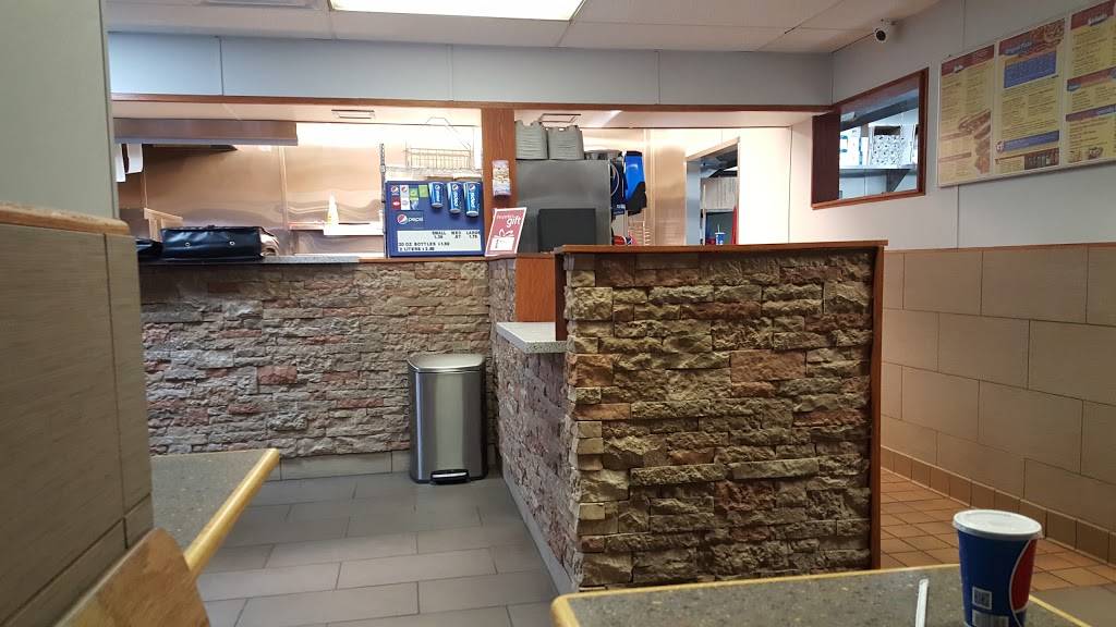 Hussons Pizza | restaurant | 301 36th St SE, Charleston, WV 25304, USA | 3049250382 OR +1 304-925-0382