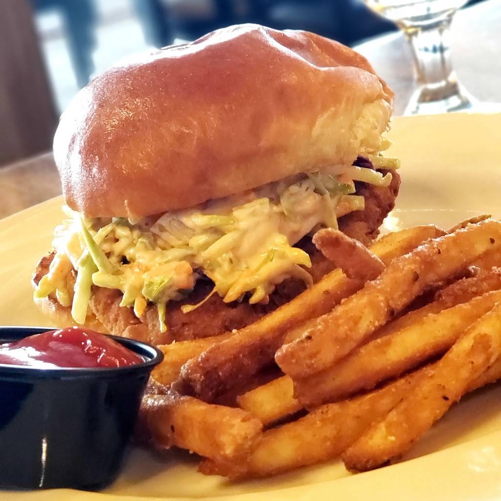 Waters Edge Grille | restaurant | 610 Linden Dr, Arnolds Park, IA 51331, USA | 7122203200 OR +1 712-220-3200