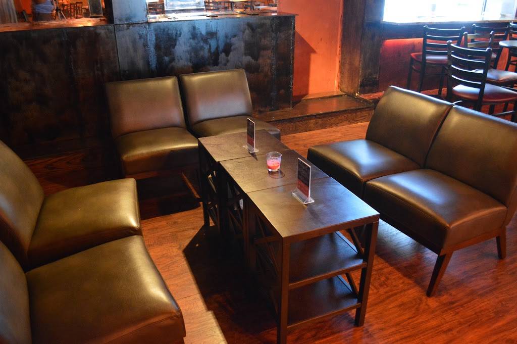 Seven Bar and Restaurant | night club | 400 E Randolph St, Chicago, IL 60601, USA | 3128569526 OR +1 312-856-9526