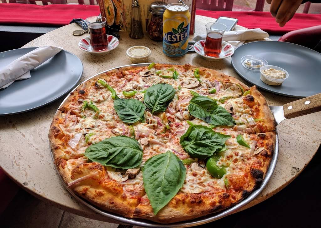 Dinos Wood Burning Pizza | restaurant | 820 The Queensway, Etobicoke, ON M8Z 1N5, Canada | 4162590050 OR +1 416-259-0050