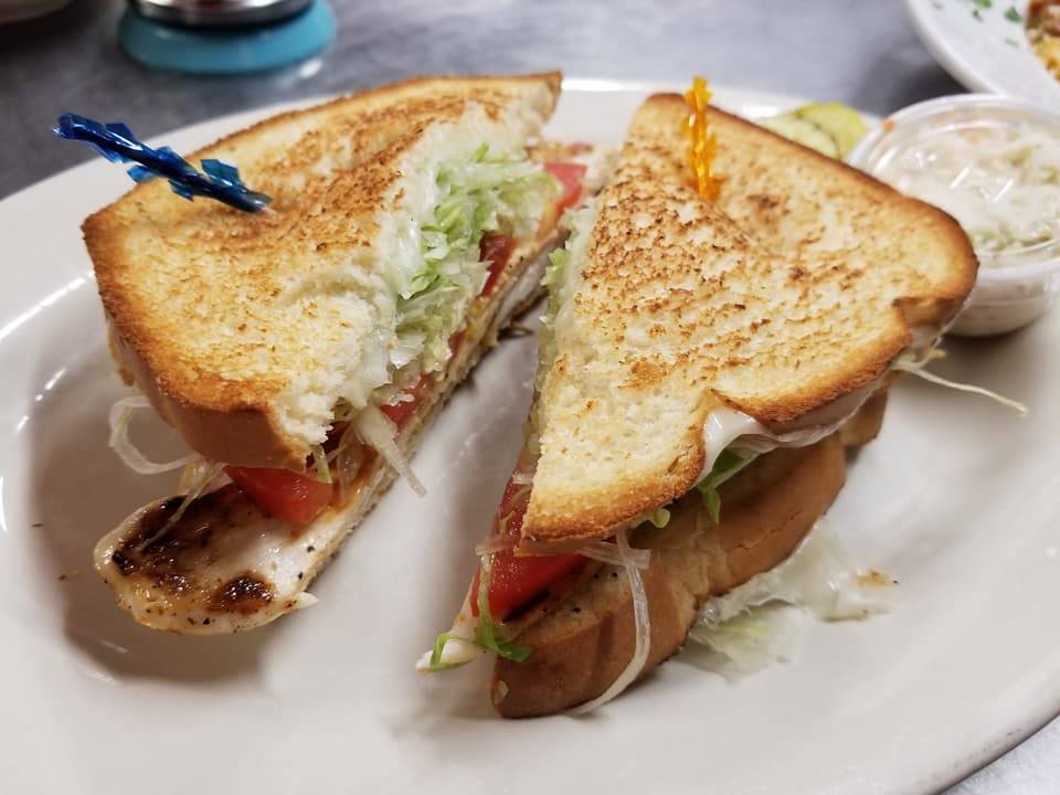 Waterford Pizza Palace | restaurant | 116 Boston Post Rd, Waterford, CT 06385, USA | 8604433305 OR +1 860-443-3305