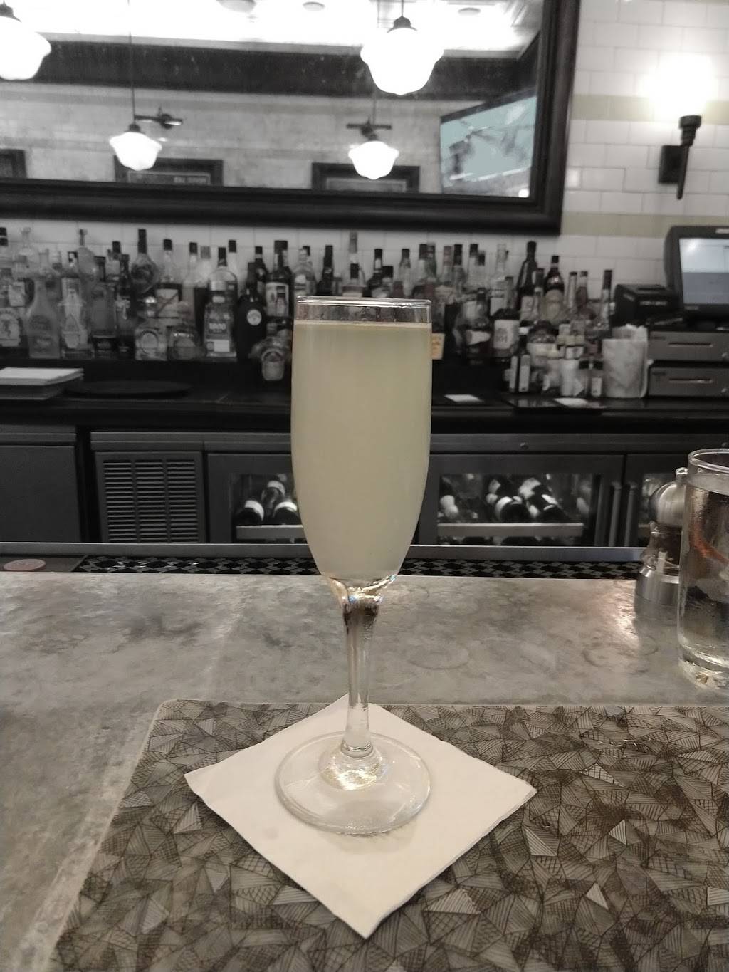 La Vie | restaurant | Terminal 5, John F. Kennedy International Airport, Jamaica, NY 11430, USA | 8665083558 OR +1 866-508-3558