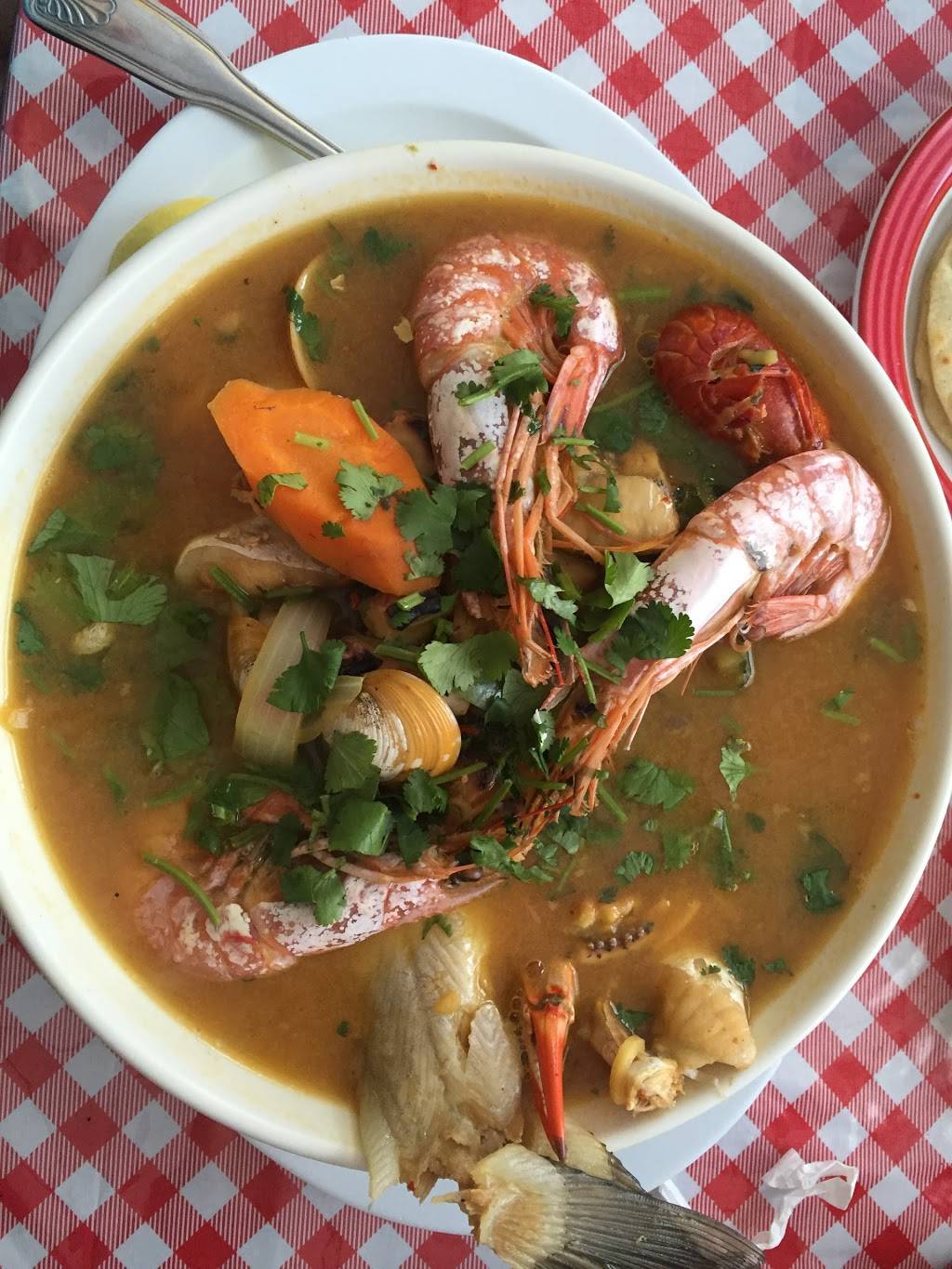 Dona Carmen Pupuseria Restaurant | restaurant | 1818 Hemphill St, Fort Worth, TX 76110, USA | 8179209868 OR +1 817-920-9868