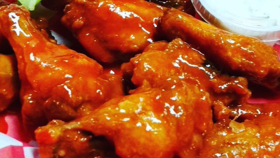 Wicked Wings | restaurant | 1755 N University Dr, Plantation, FL 33322, USA | 7542062283 OR +1 754-206-2283