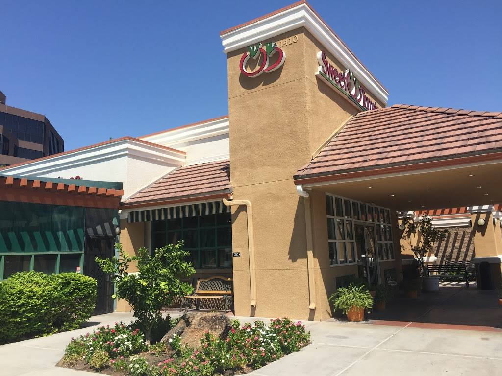 Sweet Tomatoes | meal takeaway | 1410 E Southern Ave, Tempe, AZ 85282, USA | 4808311600 OR +1 480-831-1600