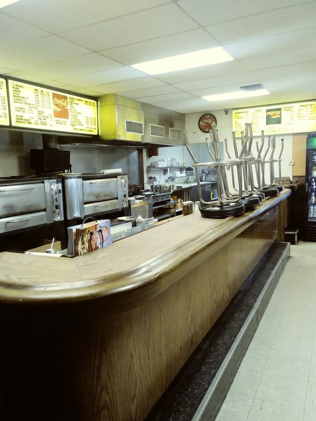 New English Style Pizza | restaurant | 11 E 10th St, Marcus Hook, PA 19061, USA | 6104943322 OR +1 610-494-3322