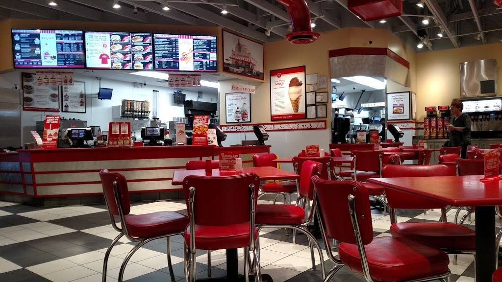 Freddys Frozen Custard & Steakburgers | restaurant | 1701 Capps Landing, Opelika, AL 36804, USA | 3342031618 OR +1 334-203-1618