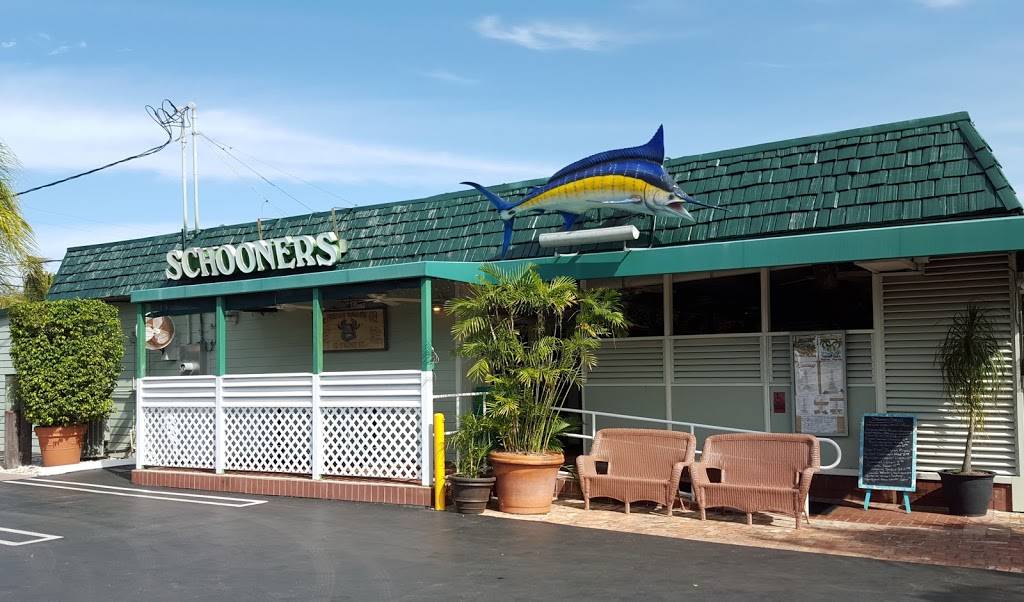 Schooners | restaurant | 1001 N Hwy A1A, Jupiter, FL 33477, USA | 5617467558 OR +1 561-746-7558