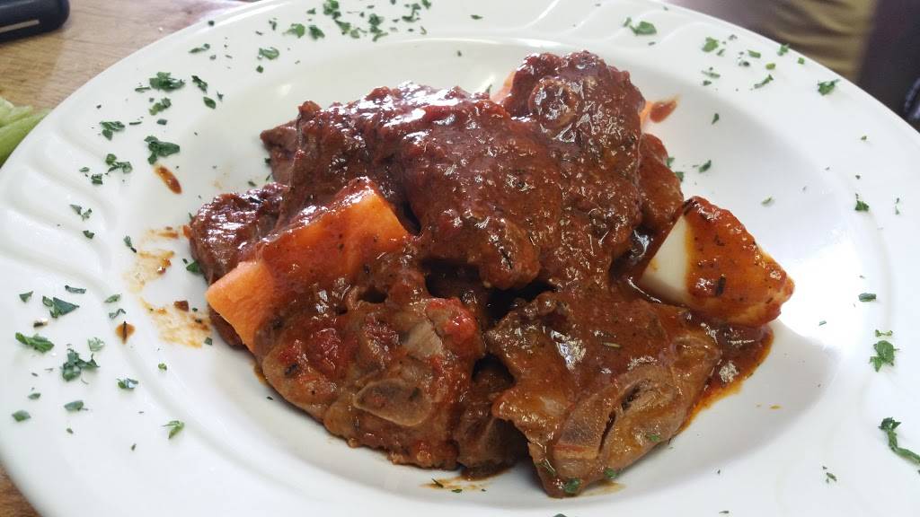 Marias Ristorante on Summit | restaurant | 8100 Ridge Ave, Philadelphia, PA 19128, USA | 2155085600 OR +1 215-508-5600