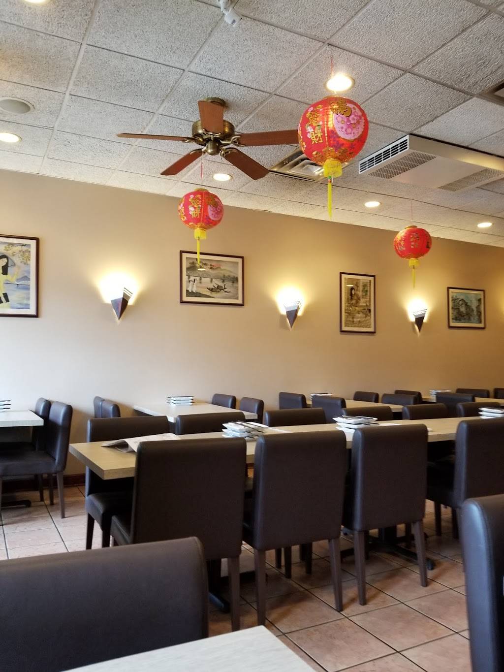 Hai Yen Restaurant | restaurant | 1055 W Argyle St # 1, Chicago, IL 60640, USA | 7735614077 OR +1 773-561-4077