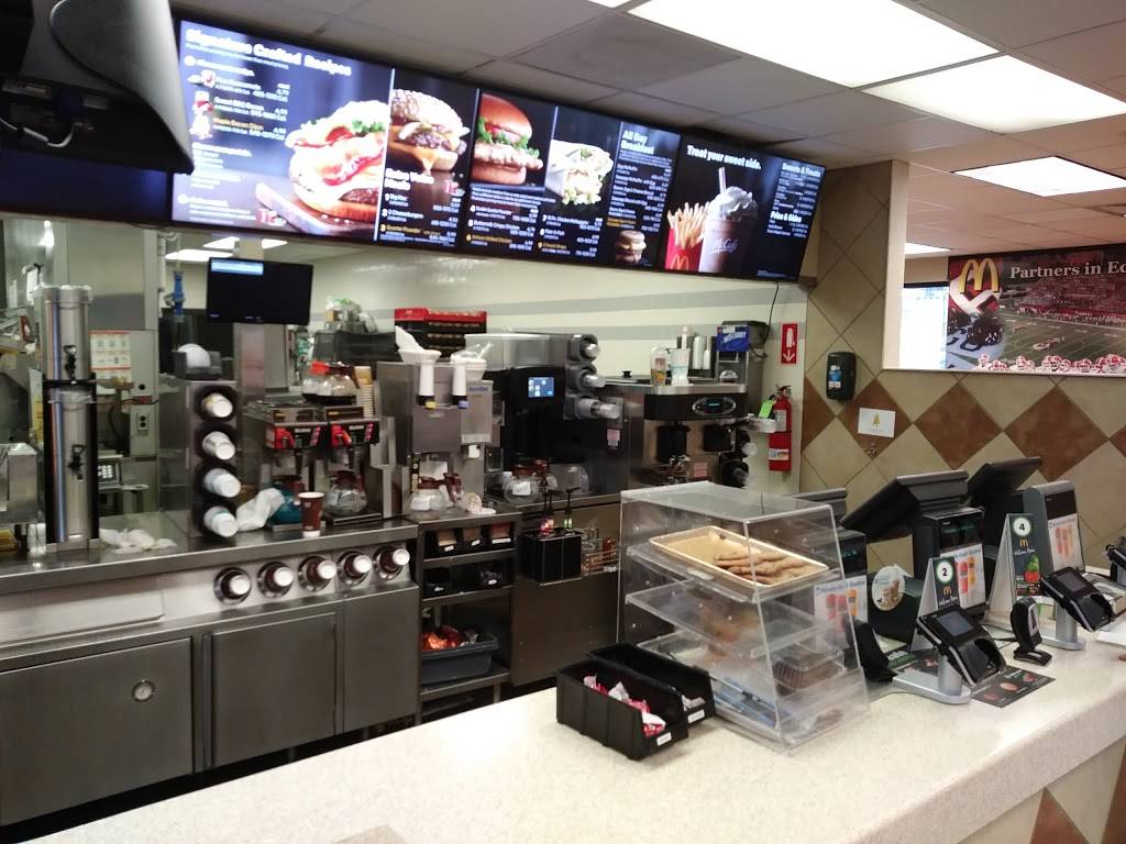 McDonalds | cafe | 570 5th Ave, Youngstown, OH 44502, USA | 3307436112 OR +1 330-743-6112