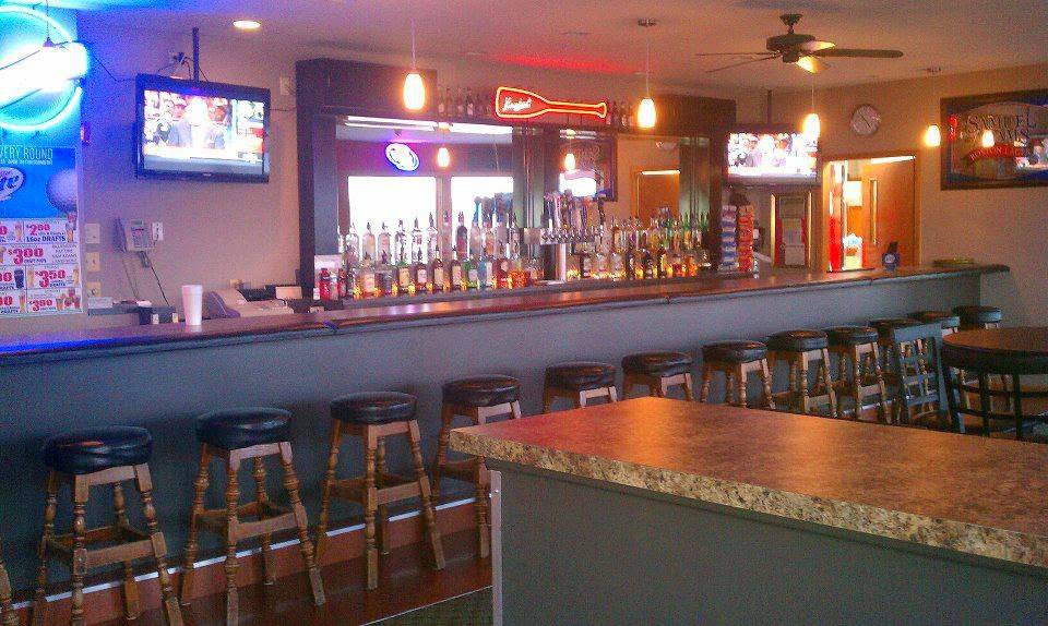 Deacons Restaurant & Bar at the Golf Farm | restaurant | 2100 US-12, Wauconda, IL 60084, USA | 8475264000 OR +1 847-526-4000