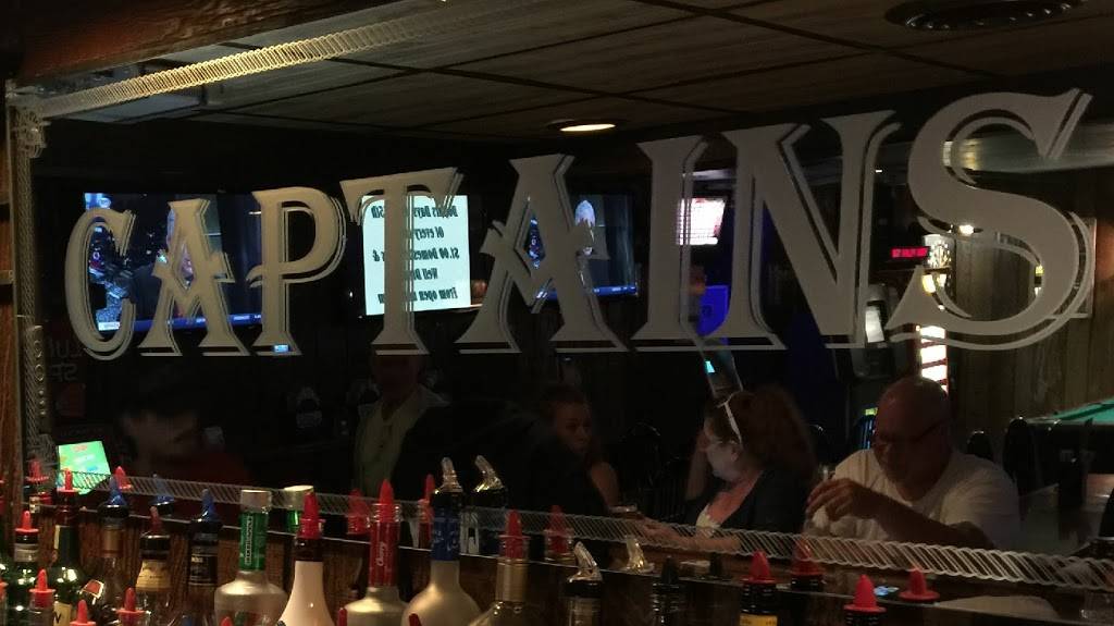 Captains Quarters Lounge | night club | 6011 E Atherton Rd, Burton, MI 48519, USA | 8107438450 OR +1 810-743-8450
