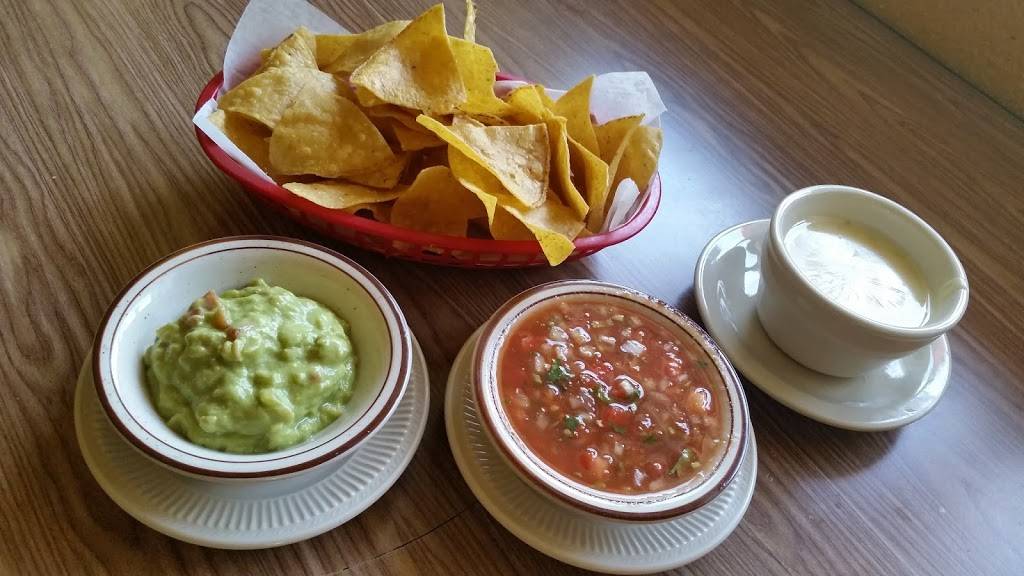 Tequila Restaurante & Cantina | restaurant | 2824 Easton Blvd, Des Moines, IA 50317, USA | 5152624485 OR +1 515-262-4485