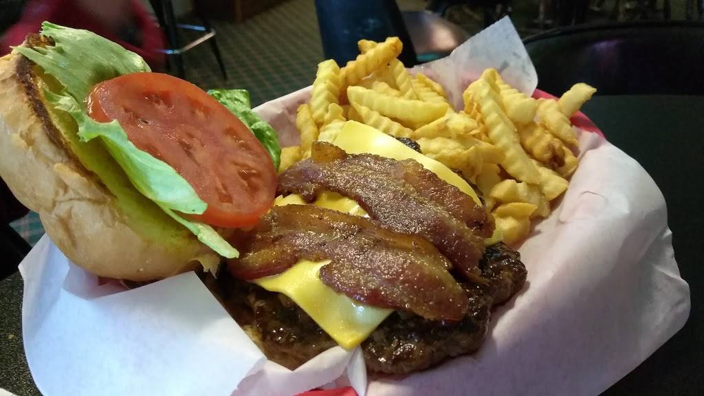 St Patricks Tavern & Restaurant | restaurant | 24436 Old Hwy 13 Blvd, New Prague, MN 56071, USA | 9527582380 OR +1 952-758-2380