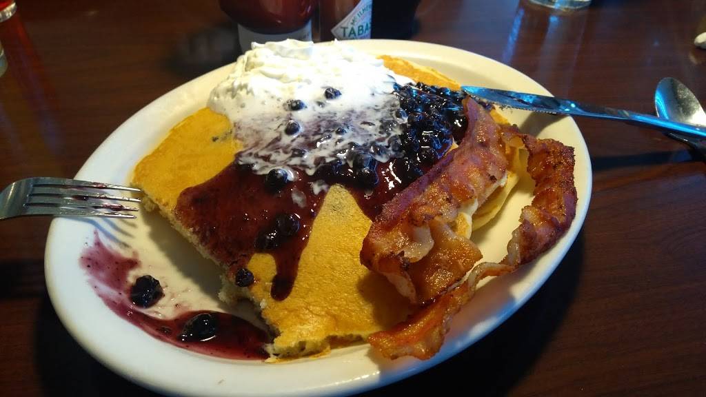 Village Inn | bakery | 5001 Van Dorn St, Lincoln, NE 68506, USA | 4024882424 OR +1 402-488-2424