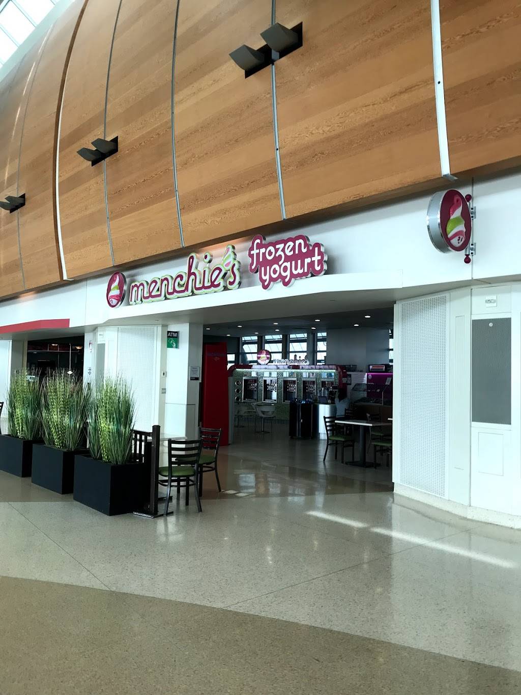 Menchies Frozen Yogurt | bakery | 1701 Airport Blvd, San Jose, CA 95110, USA | 8009201011 OR +1 800-920-1011