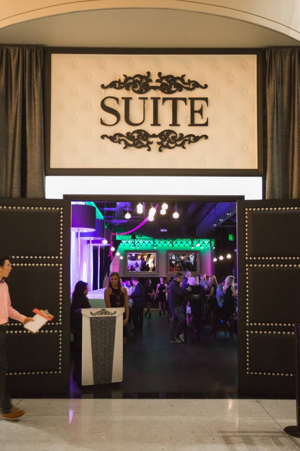 SUITE Restaurant / Lounge | night club | 10500 NE 8th St, Bellevue, WA 98004, USA | 4256796951 OR +1 425-679-6951