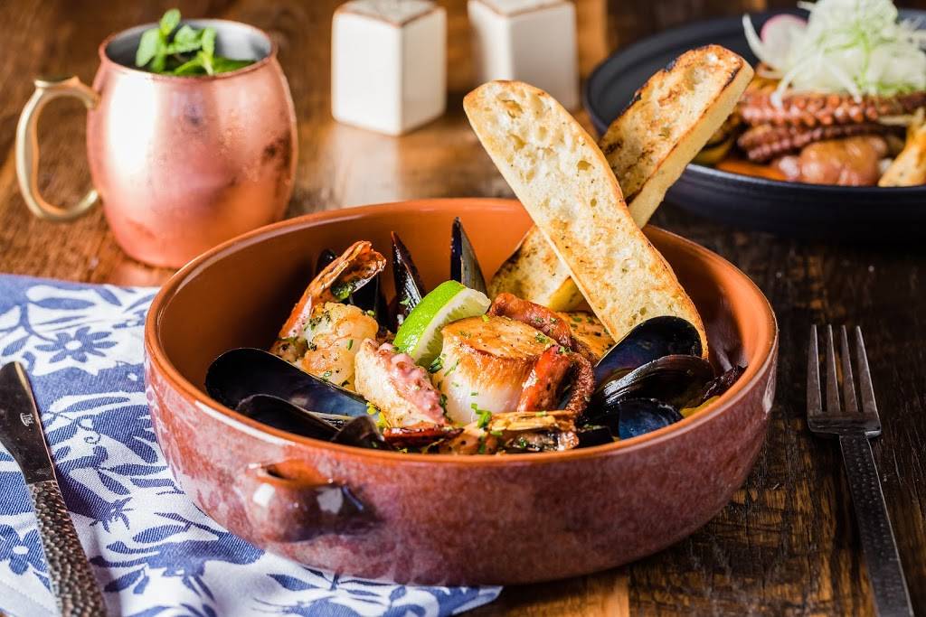 Mustangs & Burros | restaurant | 9700 N Torrey Pines Rd, La Jolla, CA 92037, USA | 8442019224 OR +1 844-201-9224