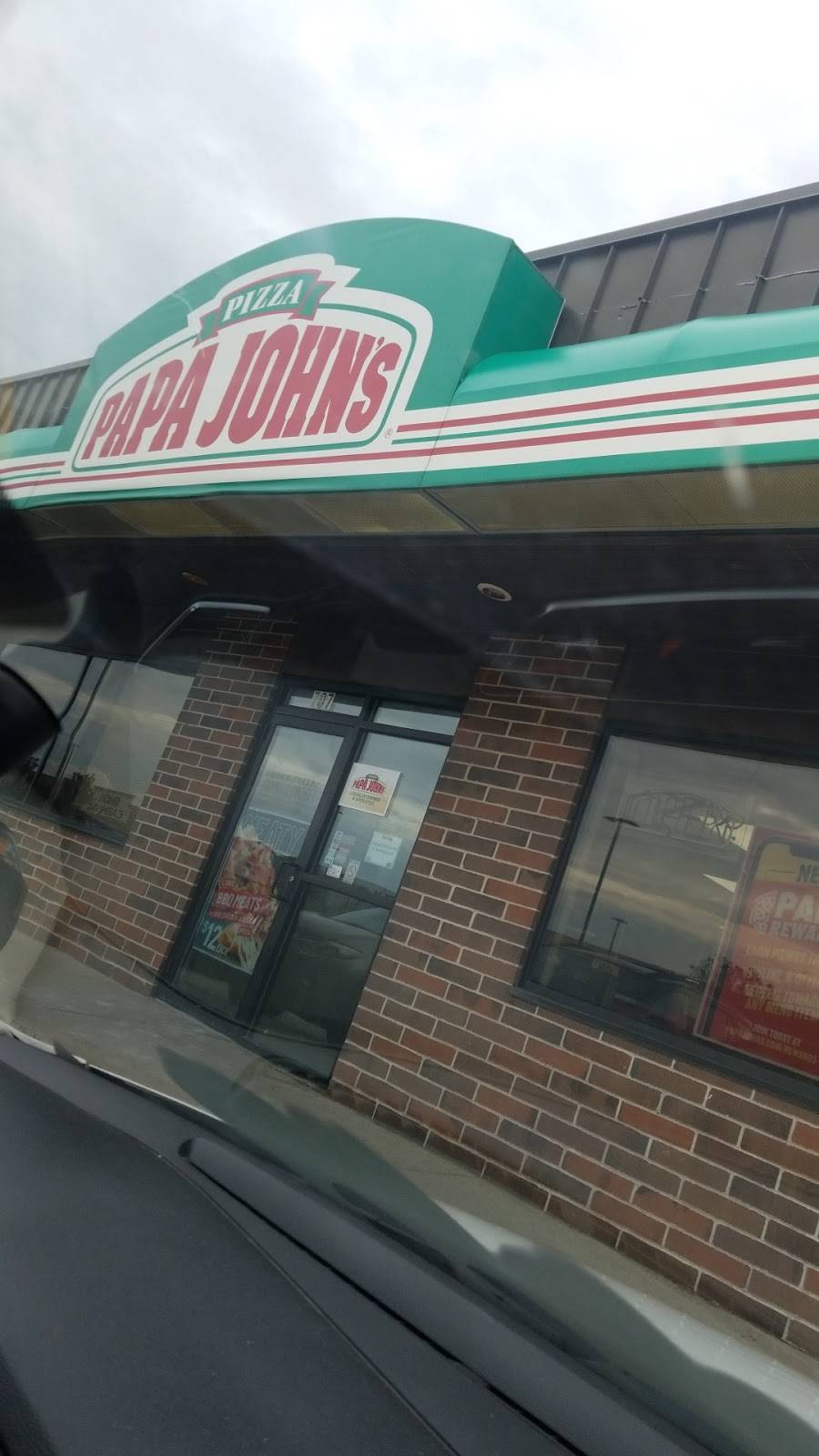 Papa Johns Pizza | restaurant | 707 24th St, Ames, IA 50010, USA | 5159563737 OR +1 515-956-3737