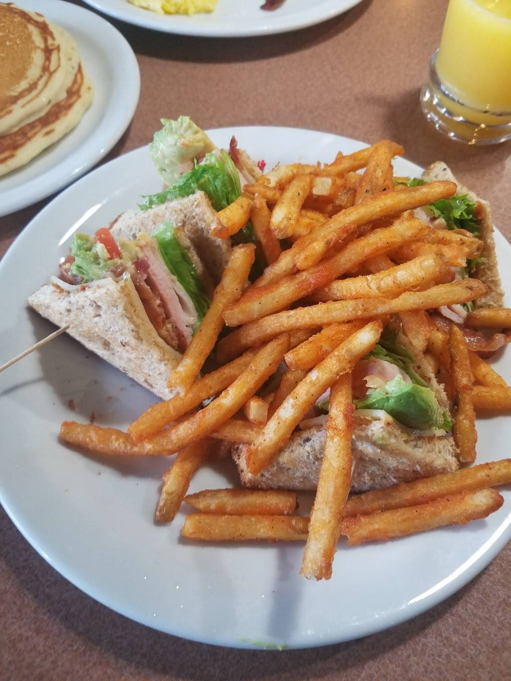 Dennys | restaurant | 165 McKinley St, Corona, CA 92879, USA | 9512783377 OR +1 951-278-3377