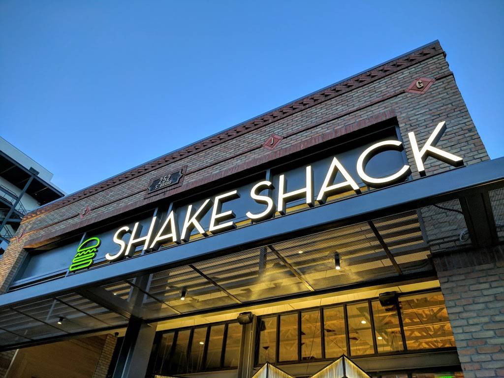 Shake Shack | restaurant | 252 S Brand Blvd, Glendale, CA 91204, USA | 8188581612 OR +1 818-858-1612