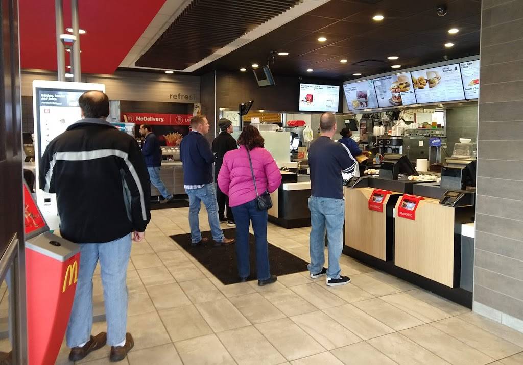 McDonalds | cafe | 3811 Carpenter Rd, Ypsilanti, MI 48197, USA | 7344779010 OR +1 734-477-9010