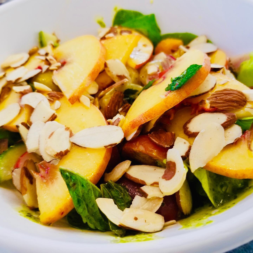 MV Salads | restaurant | 55 Circuit Ave, Oak Bluffs, MA 02557, USA | 5083387754 OR +1 508-338-7754