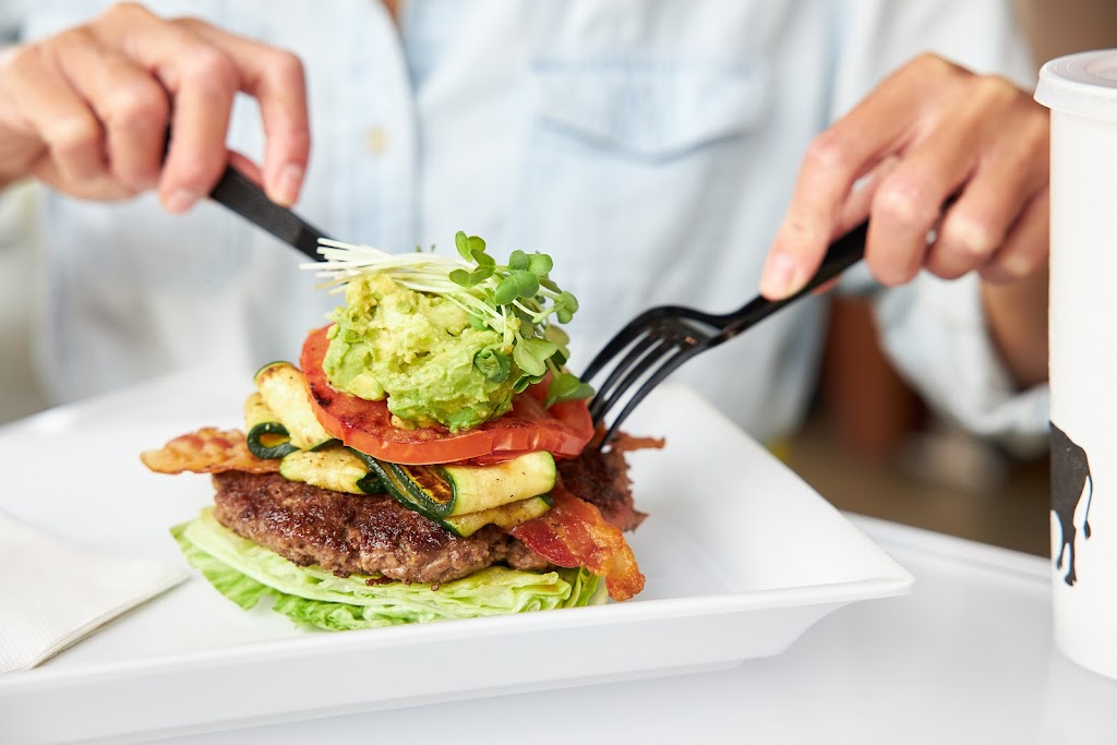 Burger Lounge Northridge | restaurant | 19515 Nordhoff St Suite 5, Northridge, CA 91324, USA | 7472352600 OR +1 747-235-2600