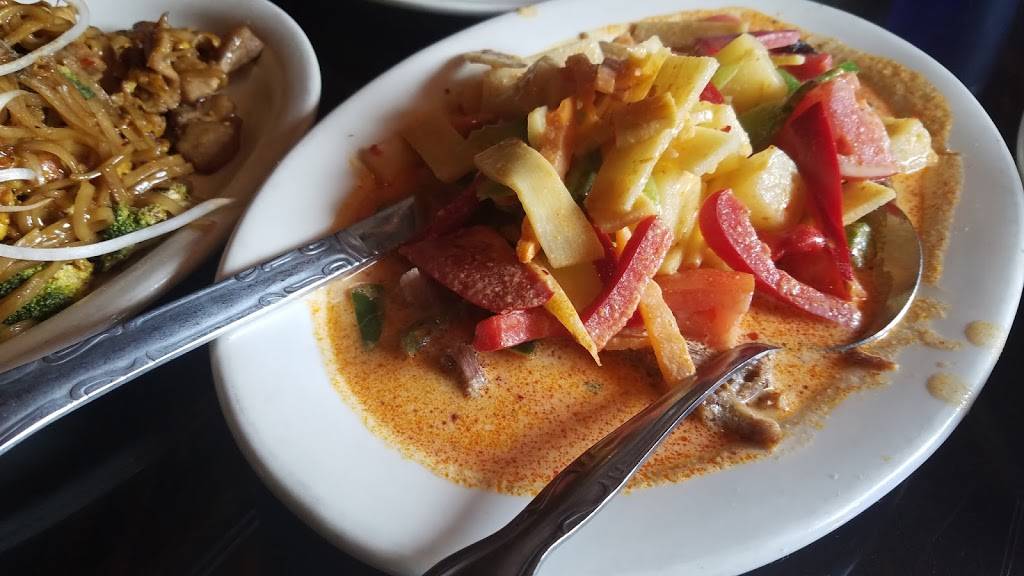 Sala Thai | restaurant | 3400 Russell St, Detroit, MI 48207, USA | 3138311302 OR +1 313-831-1302