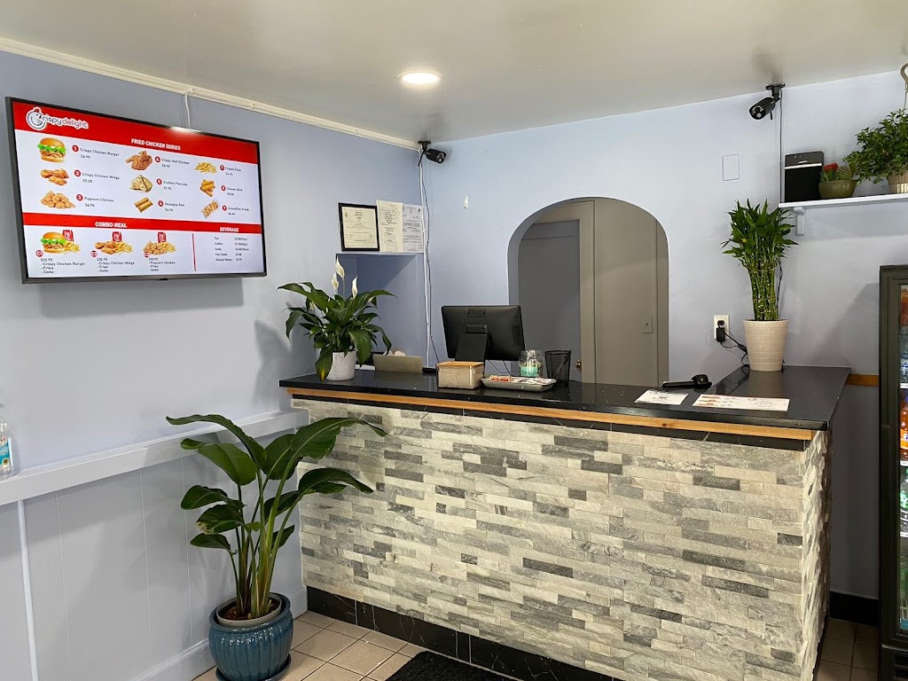 Crispy Delight | restaurant | 62 Crystal Ave, Derry, NH 03038, USA | 6034340315 OR +1 603-434-0315