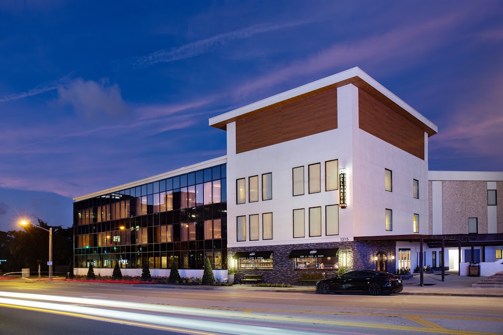 Delaneys Tavern | restaurant | 1315 S Orange Ave Suite B, Orlando, FL 32806, USA | 4078490801 OR +1 407-849-0801