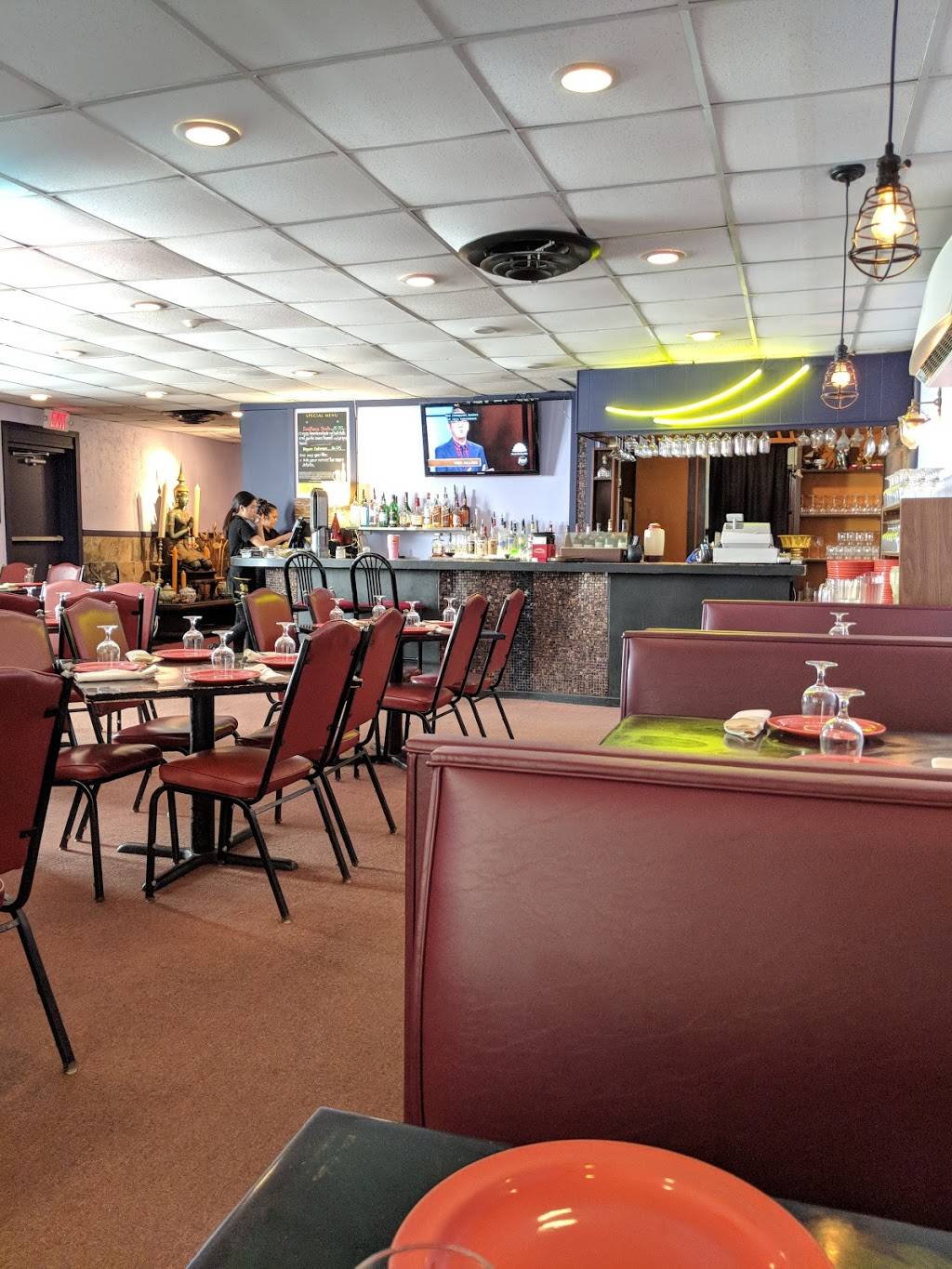 Bangkok Garden Restaurant | restaurant | 4906 St Elmo Ave, Bethesda, MD 20814, USA | 3019510670 OR +1 301-951-0670