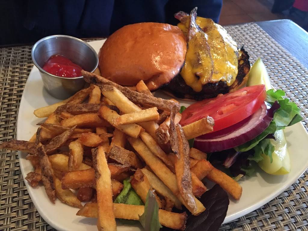 Twelves Grill & Cafe | restaurant | 10 Exchange Pl, West Grove, PA 19390, USA | 6108694020 OR +1 610-869-4020