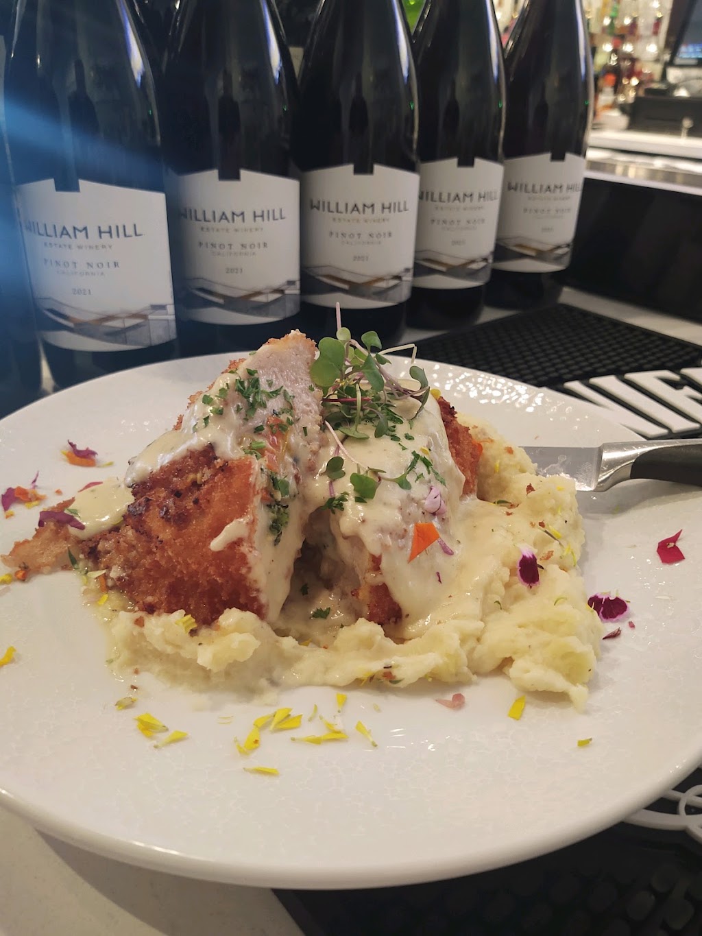 River Stone Grill | restaurant | 8720 Cowenton Ave unit 6, Perry Hall, MD 21128, USA | 4103446170 OR +1 410-344-6170