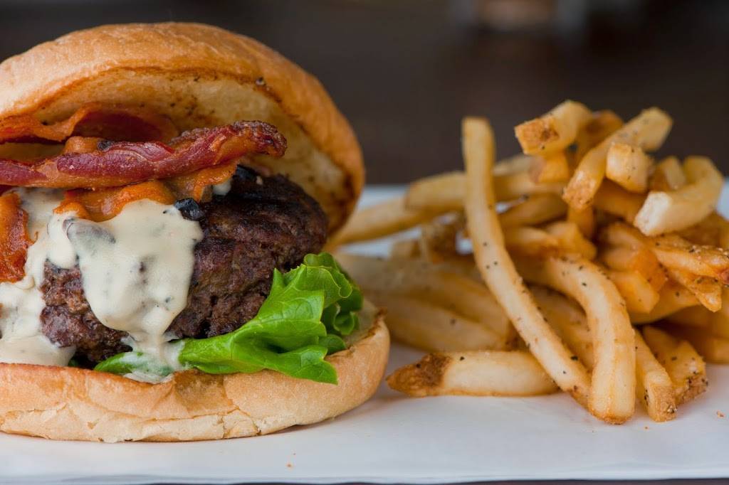 Double Horn Brewing Company | restaurant | 208 Ave H, Marble Falls, TX 78654, USA | 8306935165 OR +1 830-693-5165