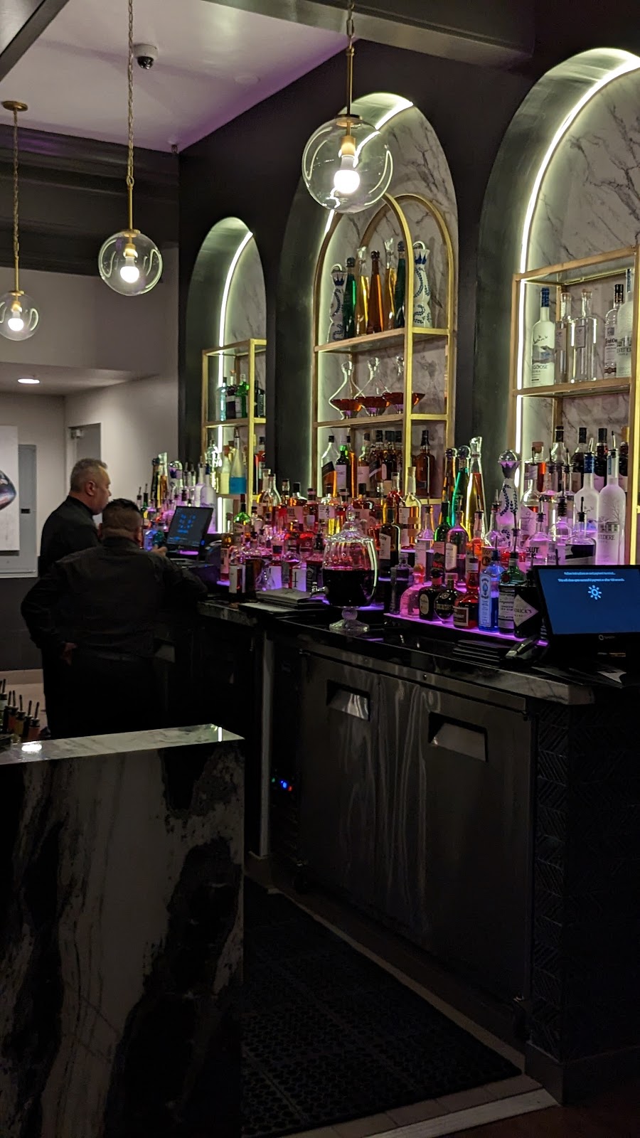 Rubys & Roses Restaurant | restaurant | 855 Main St, Pleasanton, CA 94566, USA | 9252645600 OR +1 925-264-5600