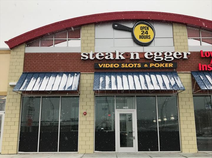 Steak N Egger | restaurant | 14628 S Cicero Ave, Midlothian, IL 60445, USA | 7086313299 OR +1 708-631-3299