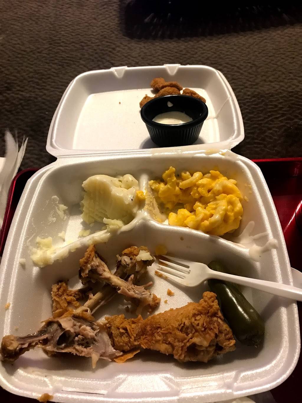 Lisas Chicken | restaurant | 1651 Sycamore School Rd, Fort Worth, TX 76134, USA | 8176154939 OR +1 817-615-4939