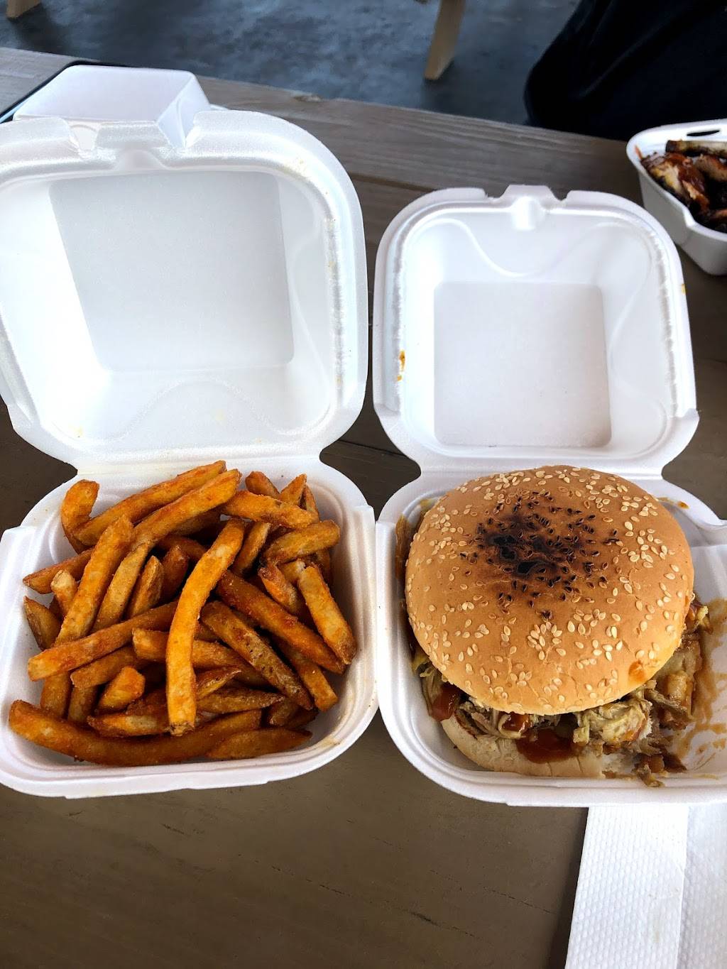 Petes Crazy Grill | restaurant | 2601 President Barack Obama Hwy, Riviera Beach, FL 33404, USA | 5618561294 OR +1 561-856-1294