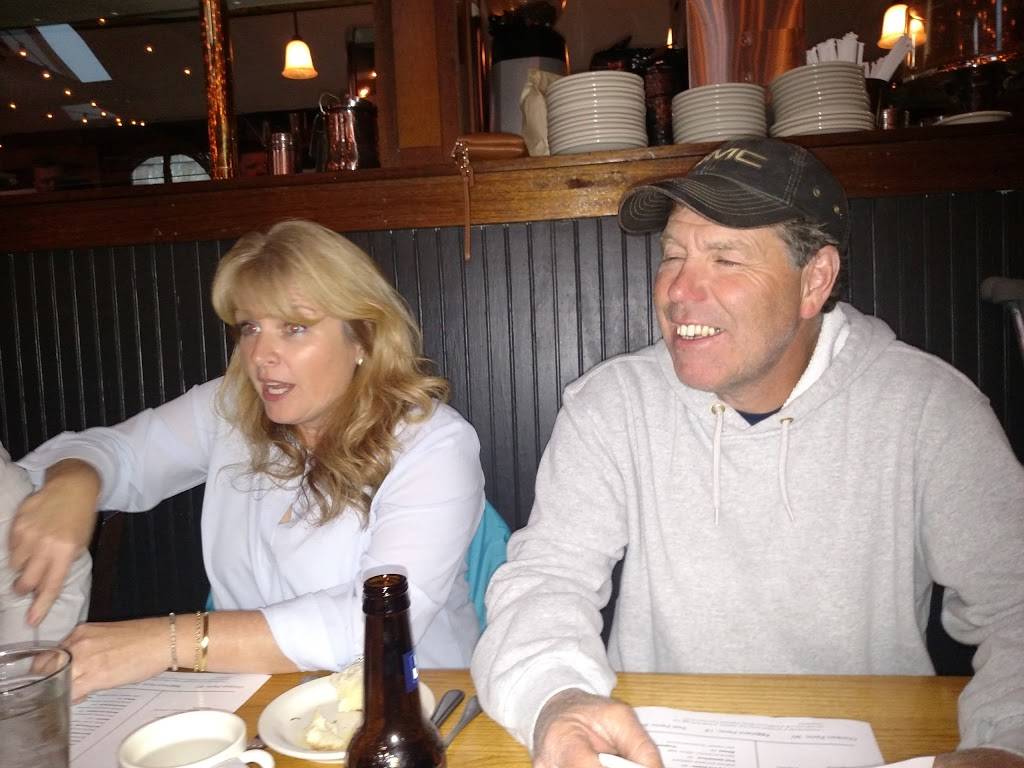 Tates Italian Kitchen | restaurant | 64 Brown St, North Kingstown, RI 02852, USA | 4012940000 OR +1 401-294-0000