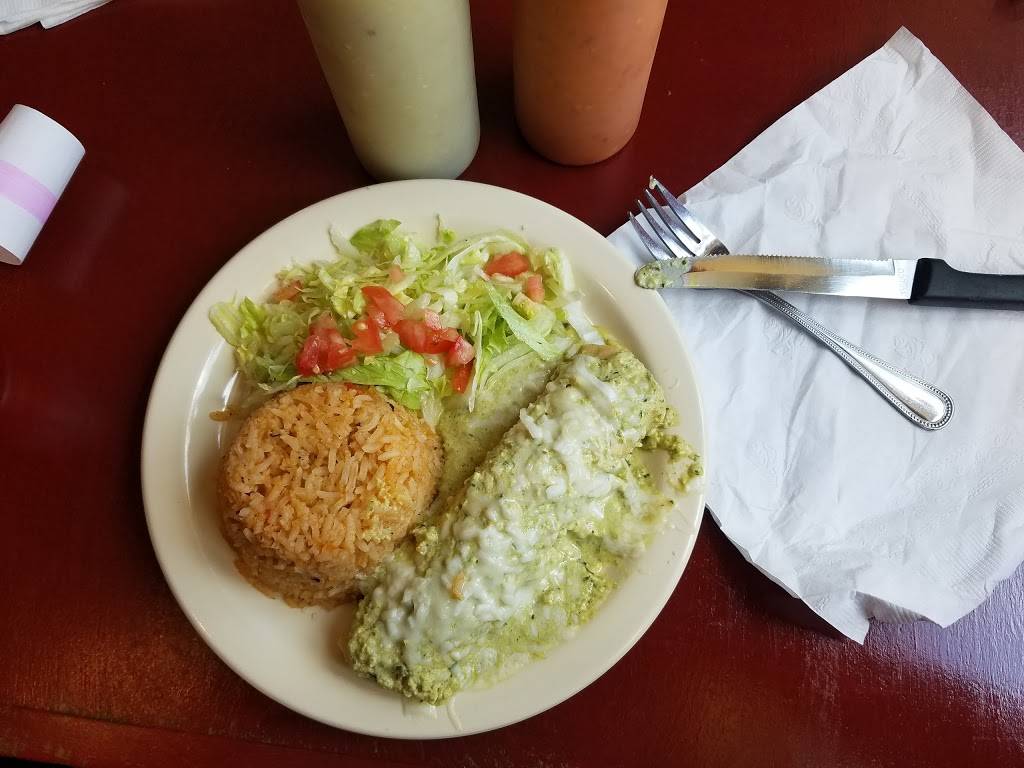 Karolinas Mexican Food | restaurant | 11510 US-281, San Antonio, TX 78221, USA | 2109735910 OR +1 210-973-5910