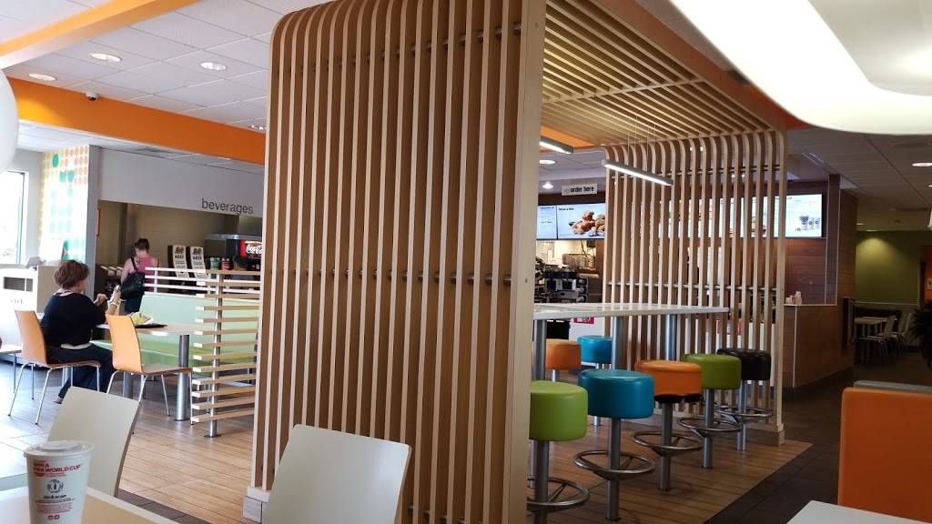 McDonalds | cafe | 13875 Walsingham Rd, Largo, FL 33774, USA | 7275957582 OR +1 727-595-7582