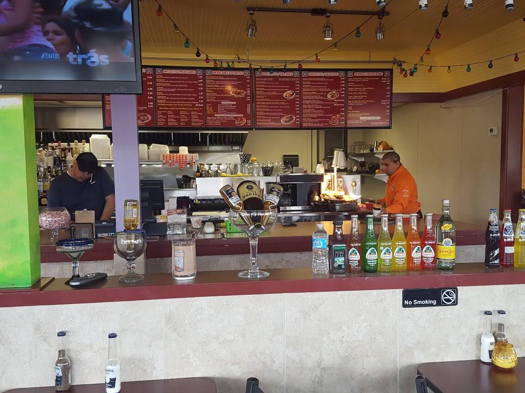 Casa Chapala’s Grill | restaurant | 34 N Elmhurst Rd, Wheeling, IL 60090, USA | 2246760555 OR +1 224-676-0555