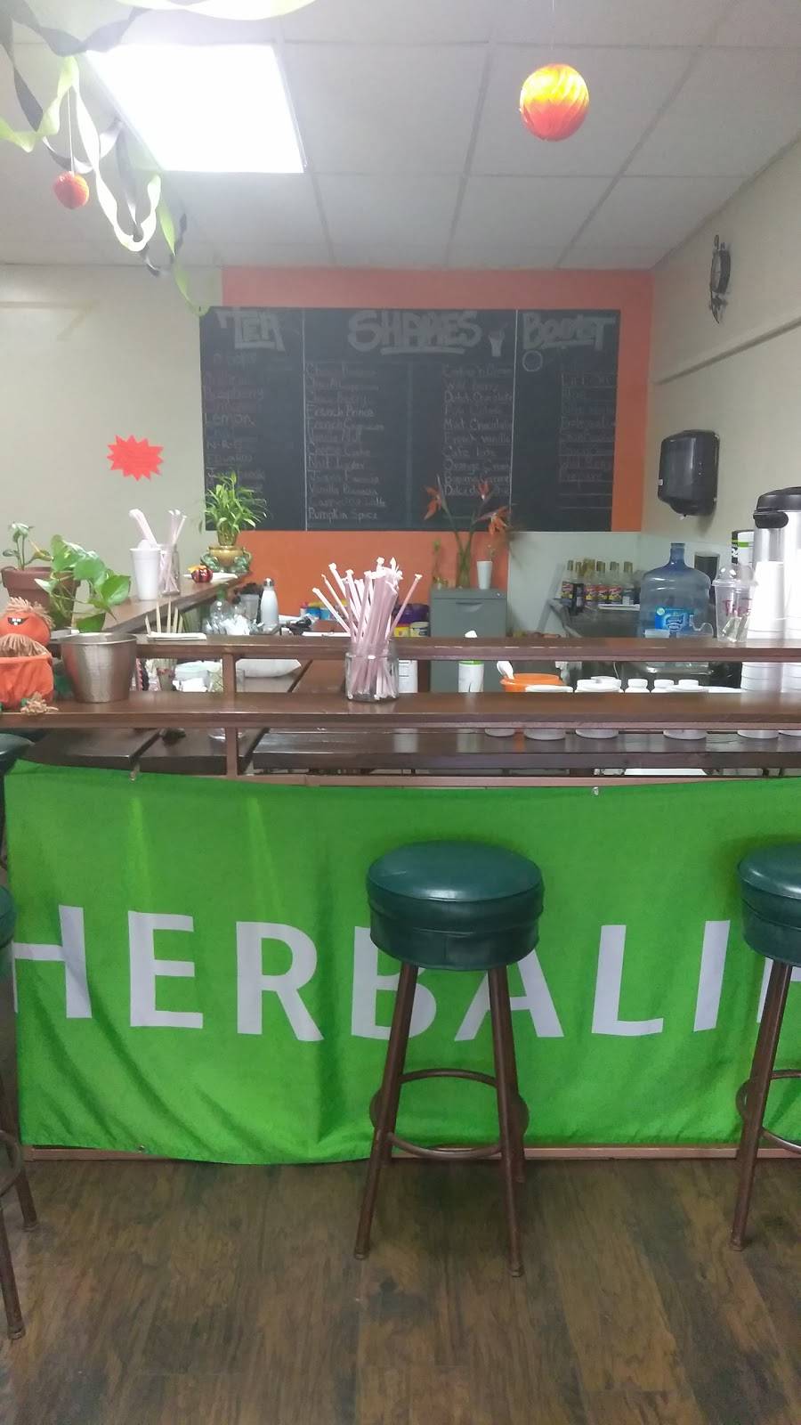 Viva Saludable Club De Nutricion | restaurant | 1110 W Anaheim St #7, Wilmington, CA 90744, USA | 4242151093 OR +1 424-215-1093