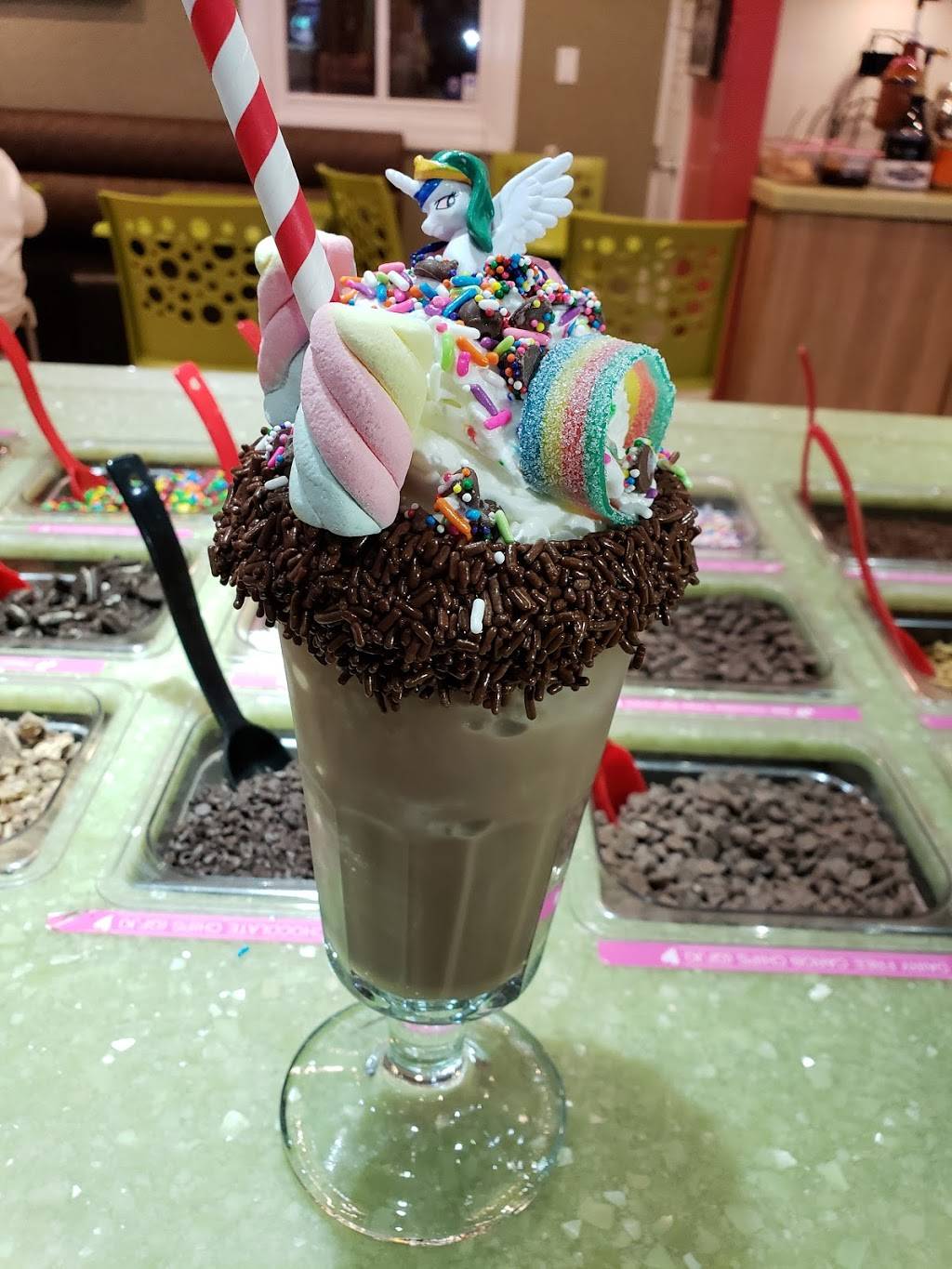 YOLO Yogurt & Desserts- Frozen Yogurt, Crepe, Gelato, Acai Bowls | cafe | 1355 Old Northern Blvd, Roslyn, NY 11576, USA | 5162009191 OR +1 516-200-9191