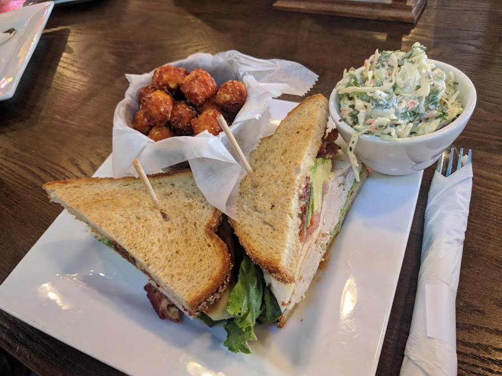 Cold Beers & Cheeseburgers | restaurant | 10767 N 116th St, Scottsdale, AZ 85259, USA | 4806142747 OR +1 480-614-2747