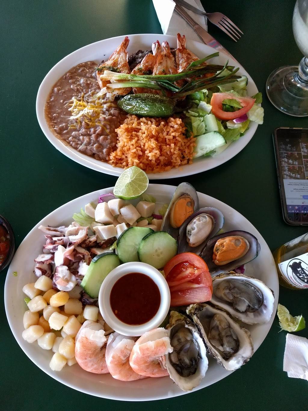 Playa Azul Mariscos Restaurant | restaurant | 1281 N Santa Fe Ave # Y, Vista, CA 92084, USA | 7609414522 OR +1 760-941-4522